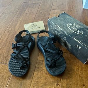 Chaco women's size 8 black sandals
